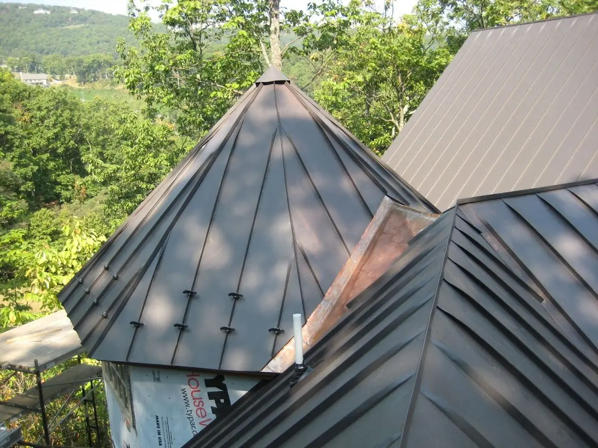 Professional Roof Tarp Installation by Craftsman Roofing in Blacksburg